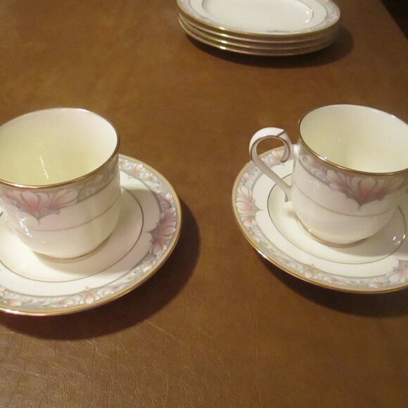 VTG Set 2 Noritake Bone China Barrymore Pattern Tea Cups And Saucers 9737 EXC - Picture 4 of 7